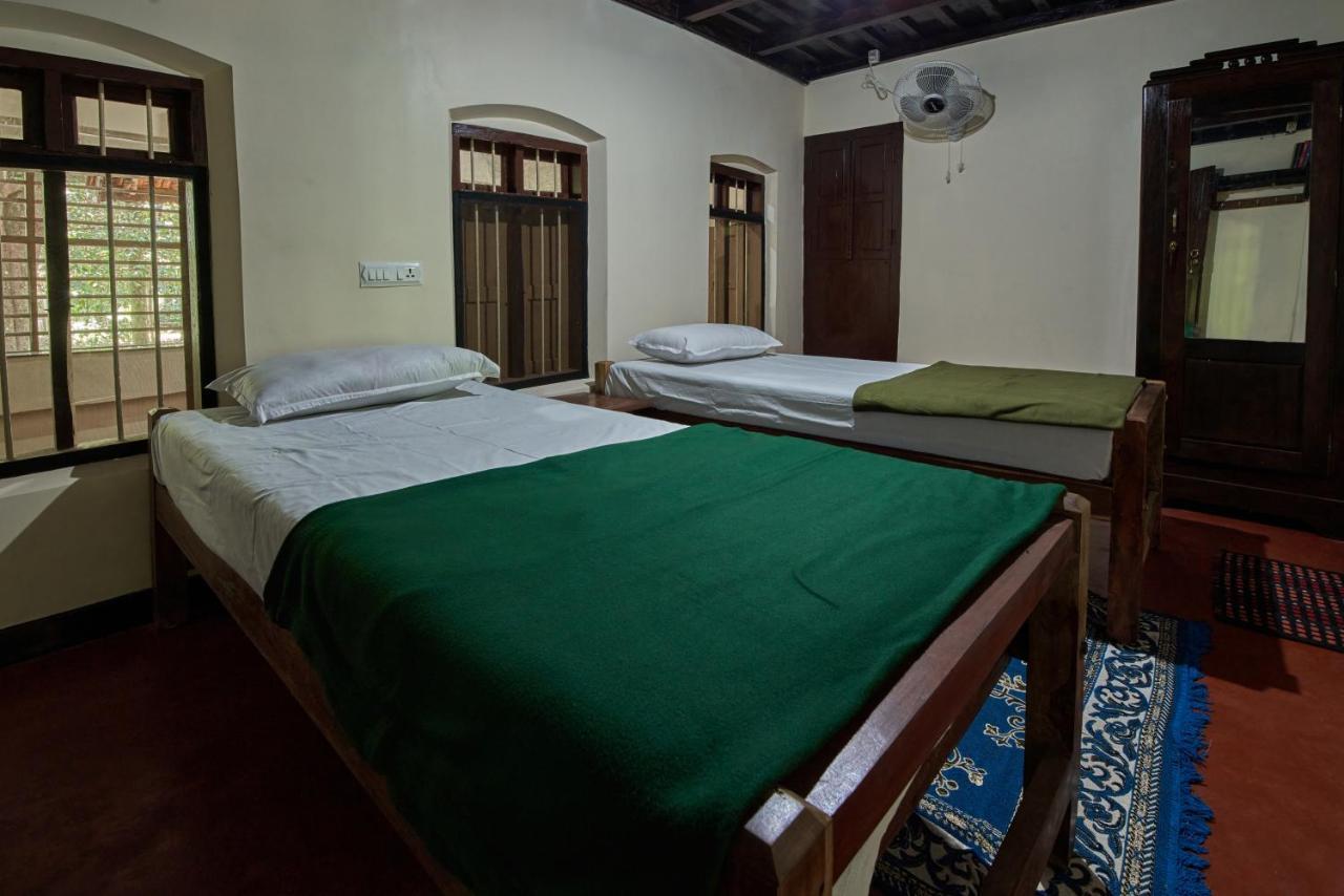 The Mana-Heritage Stay - Chengazhimattam Mana Kottayam Bagian luar foto