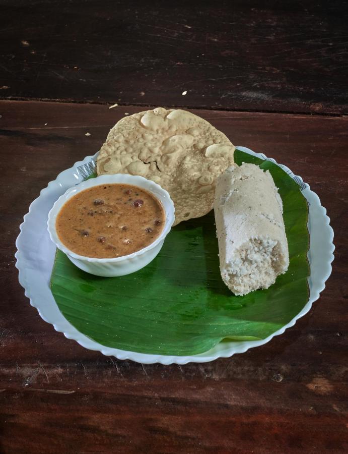 The Mana-Heritage Stay - Chengazhimattam Mana Kottayam Bagian luar foto